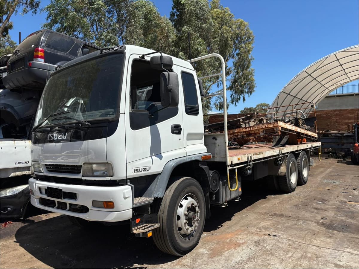 Midland Wreckers tow truck servicing Ballajura